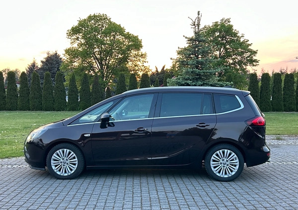 Opel Zafira cena 40000 przebieg: 199000, rok produkcji 2015 z Iłowa małe 631